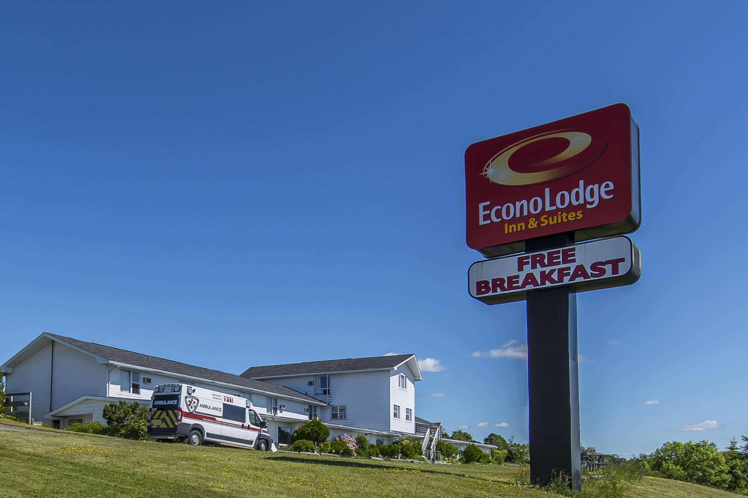 Econo Lodge Inn&Suites Saint John Exterior foto