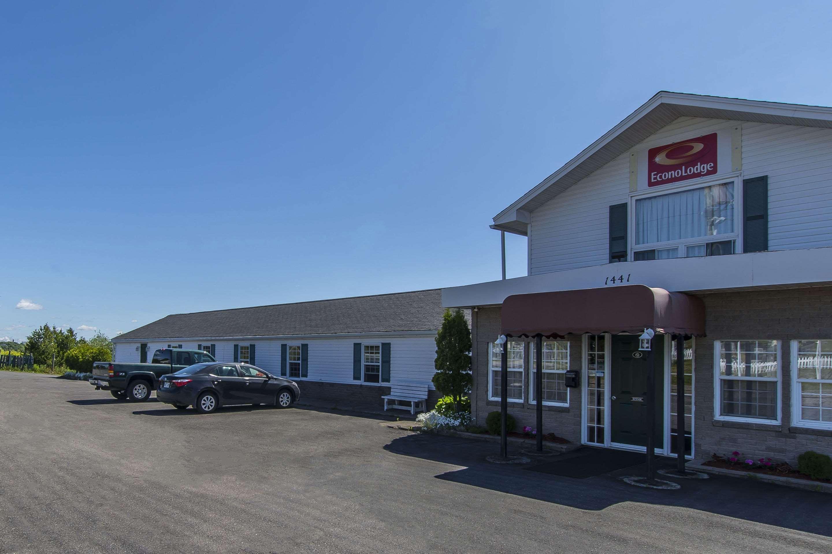 Econo Lodge Inn&Suites Saint John Exterior foto